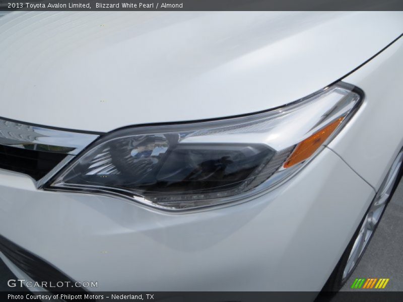 Blizzard White Pearl / Almond 2013 Toyota Avalon Limited