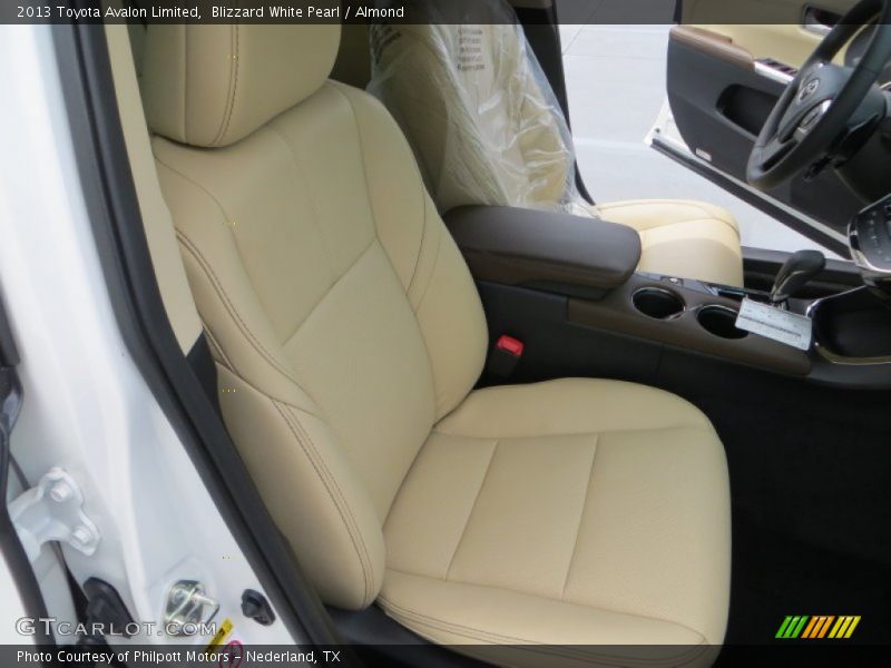 Blizzard White Pearl / Almond 2013 Toyota Avalon Limited