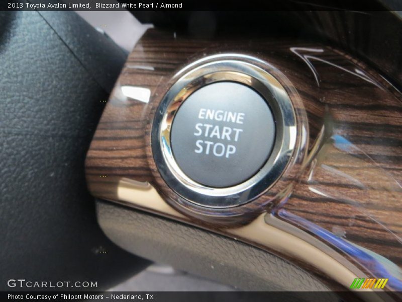Blizzard White Pearl / Almond 2013 Toyota Avalon Limited