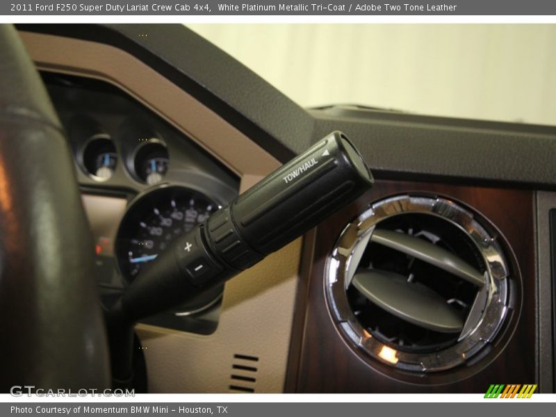 White Platinum Metallic Tri-Coat / Adobe Two Tone Leather 2011 Ford F250 Super Duty Lariat Crew Cab 4x4
