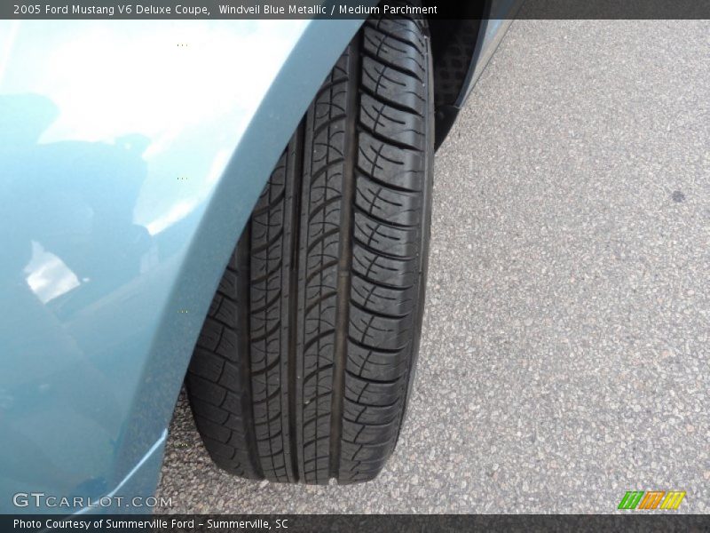 Windveil Blue Metallic / Medium Parchment 2005 Ford Mustang V6 Deluxe Coupe