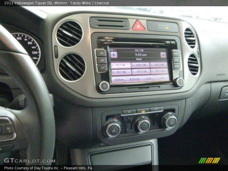 Candy White / Charcoal 2011 Volkswagen Tiguan SEL 4Motion