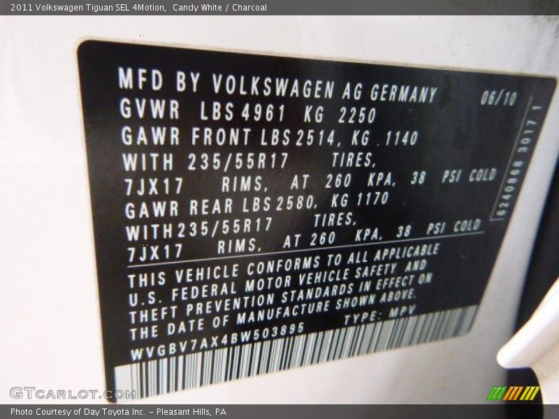 Candy White / Charcoal 2011 Volkswagen Tiguan SEL 4Motion