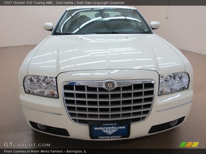 Cool Vanilla / Dark Slate Gray/Light Graystone 2007 Chrysler 300 Touring AWD