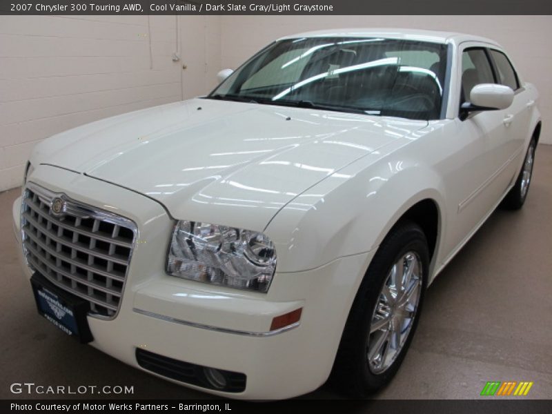 Cool Vanilla / Dark Slate Gray/Light Graystone 2007 Chrysler 300 Touring AWD