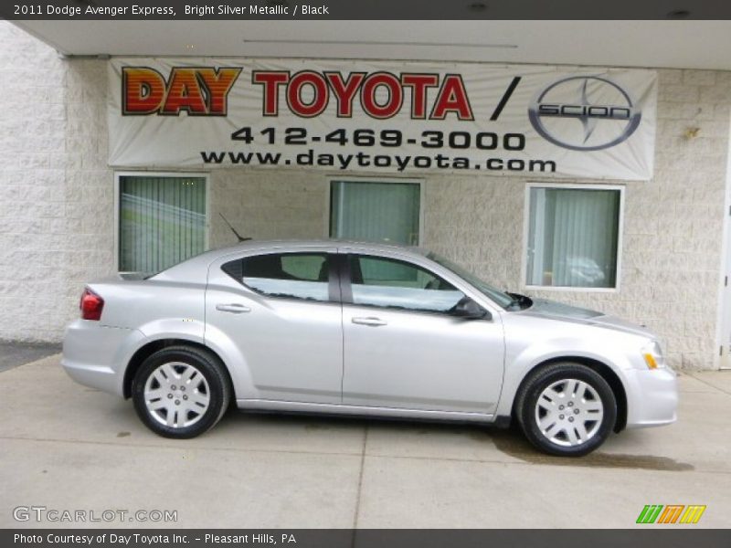 Bright Silver Metallic / Black 2011 Dodge Avenger Express