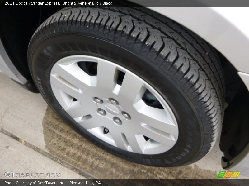 Bright Silver Metallic / Black 2011 Dodge Avenger Express