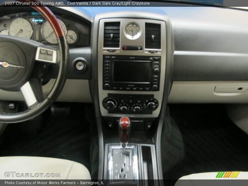 Dashboard of 2007 300 Touring AWD