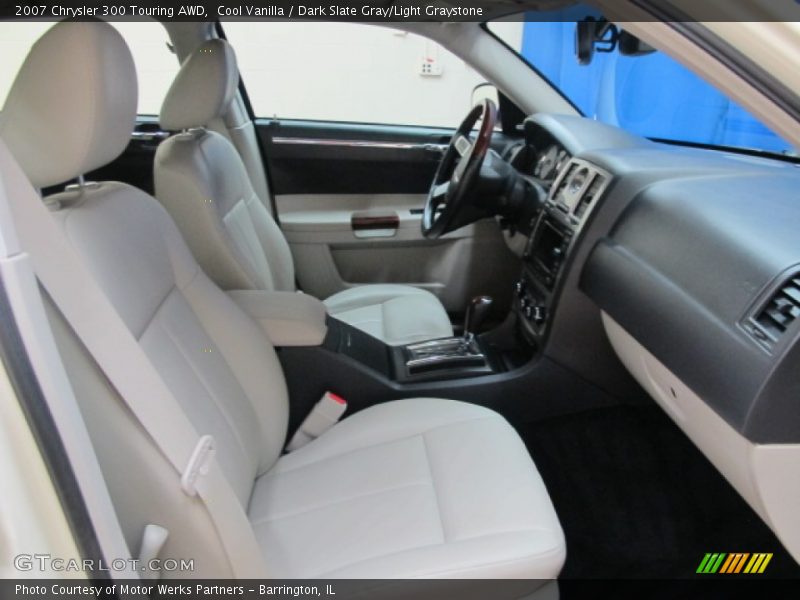 Cool Vanilla / Dark Slate Gray/Light Graystone 2007 Chrysler 300 Touring AWD