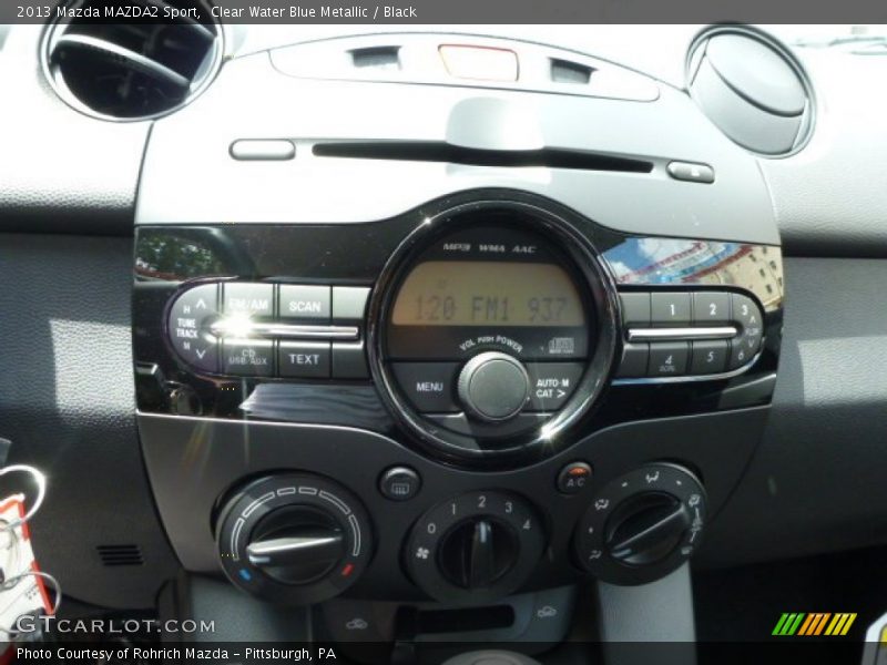 Controls of 2013 MAZDA2 Sport