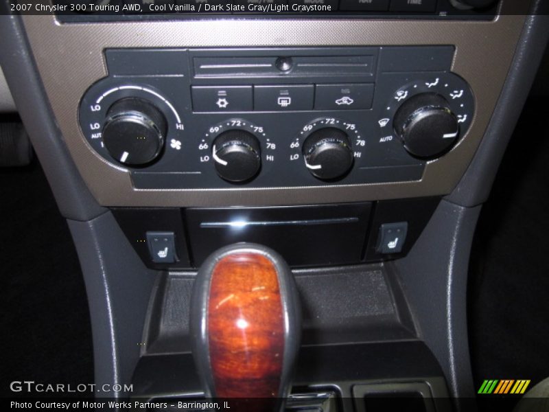 Controls of 2007 300 Touring AWD