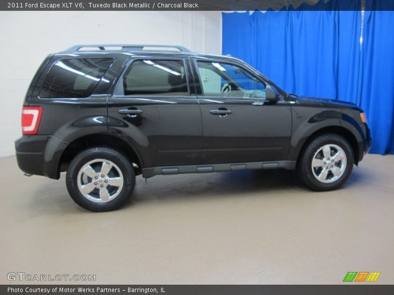 Tuxedo Black Metallic / Charcoal Black 2011 Ford Escape XLT V6