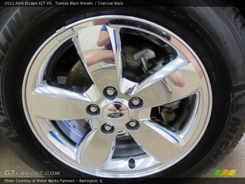 Tuxedo Black Metallic / Charcoal Black 2011 Ford Escape XLT V6