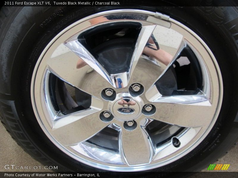 Tuxedo Black Metallic / Charcoal Black 2011 Ford Escape XLT V6