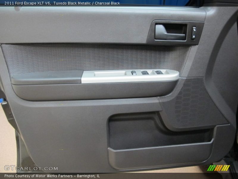 Tuxedo Black Metallic / Charcoal Black 2011 Ford Escape XLT V6