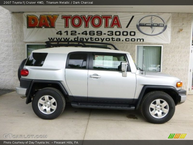 Titanium Metallic / Dark Charcoal 2007 Toyota FJ Cruiser 4WD