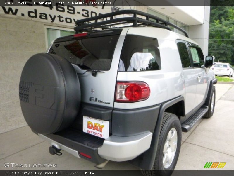 Titanium Metallic / Dark Charcoal 2007 Toyota FJ Cruiser 4WD