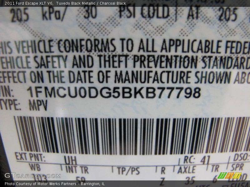 Tuxedo Black Metallic / Charcoal Black 2011 Ford Escape XLT V6