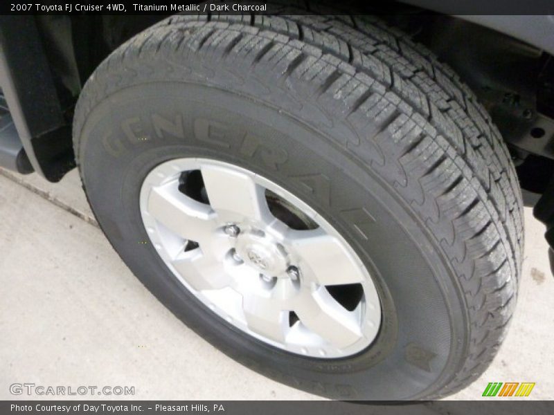 Titanium Metallic / Dark Charcoal 2007 Toyota FJ Cruiser 4WD