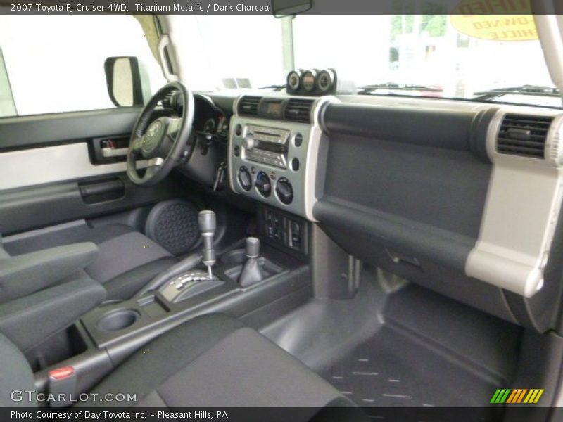 Titanium Metallic / Dark Charcoal 2007 Toyota FJ Cruiser 4WD