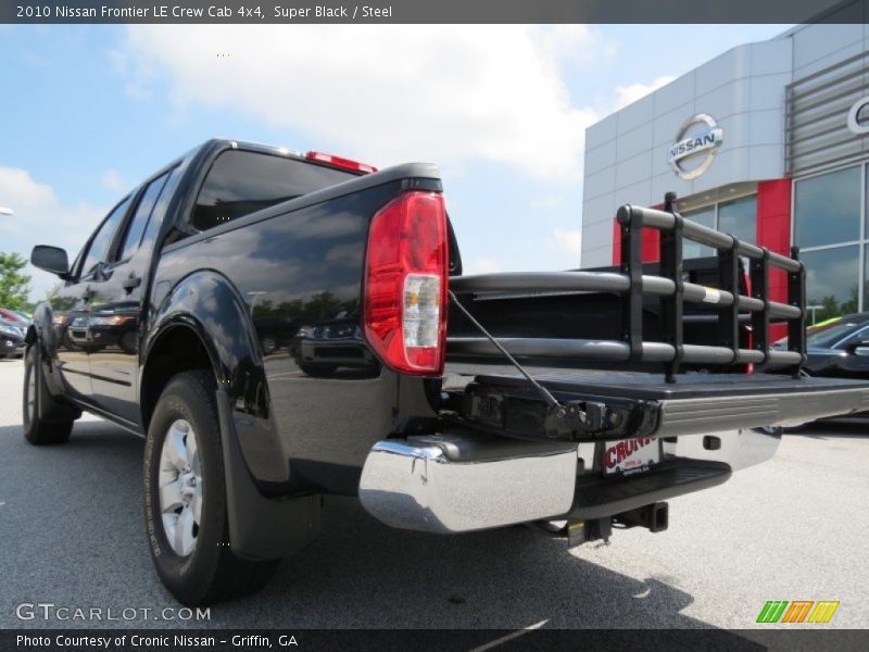 Super Black / Steel 2010 Nissan Frontier LE Crew Cab 4x4