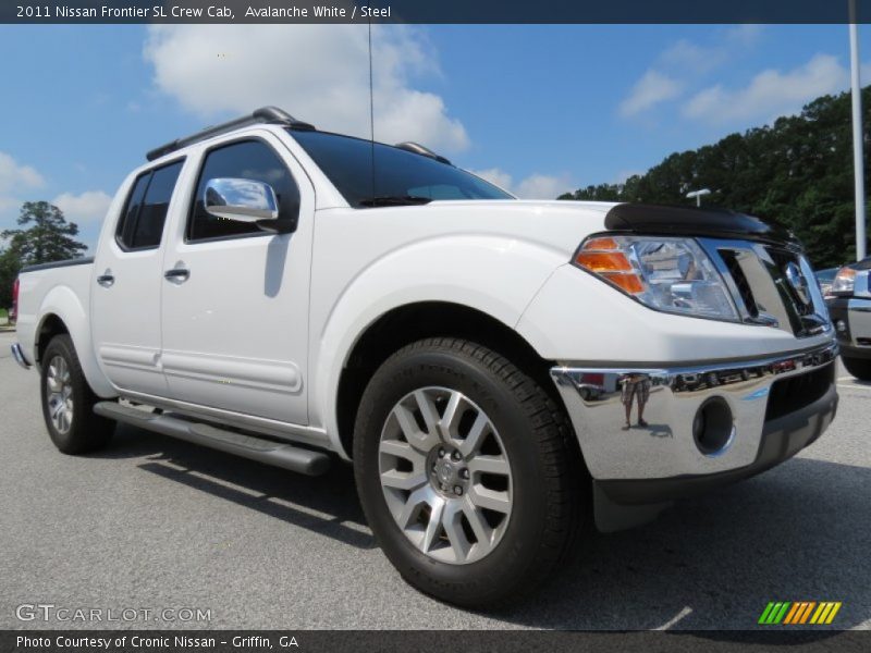 Avalanche White / Steel 2011 Nissan Frontier SL Crew Cab