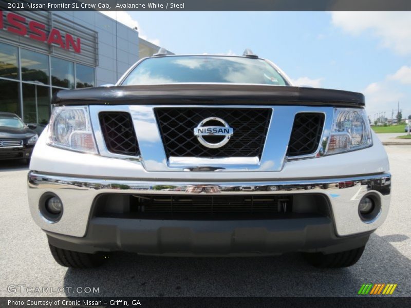 Avalanche White / Steel 2011 Nissan Frontier SL Crew Cab