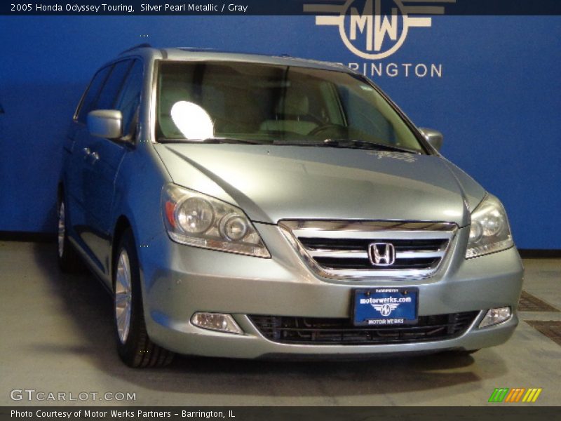 Silver Pearl Metallic / Gray 2005 Honda Odyssey Touring
