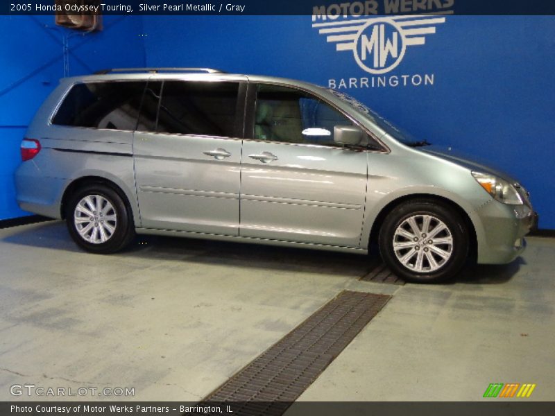 Silver Pearl Metallic / Gray 2005 Honda Odyssey Touring