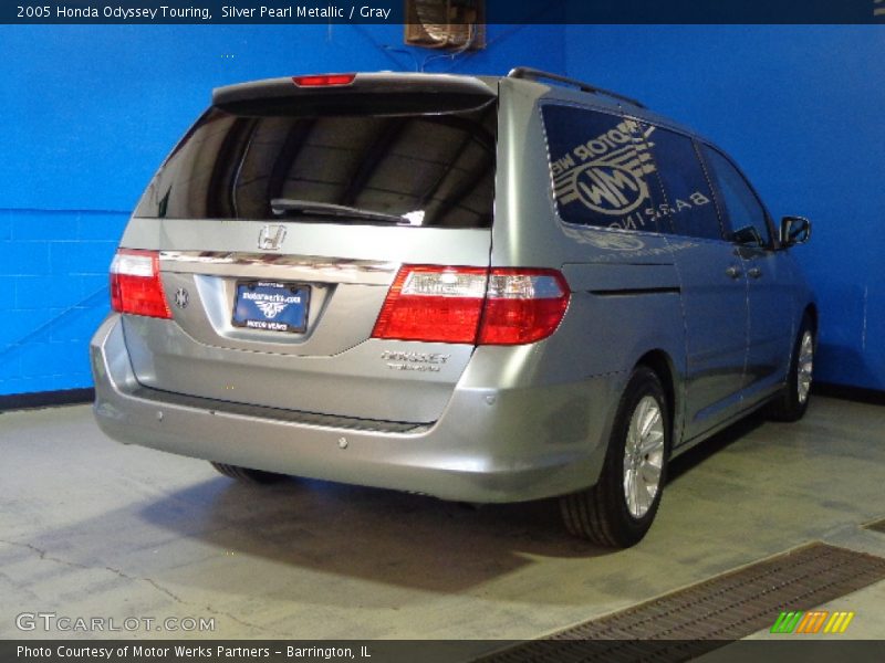 Silver Pearl Metallic / Gray 2005 Honda Odyssey Touring