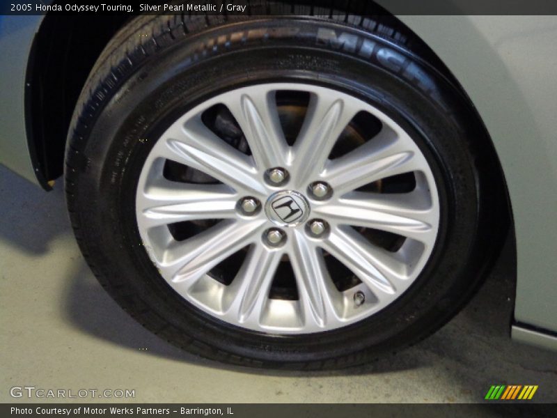 Silver Pearl Metallic / Gray 2005 Honda Odyssey Touring