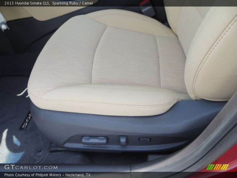 Sparkling Ruby / Camel 2013 Hyundai Sonata GLS