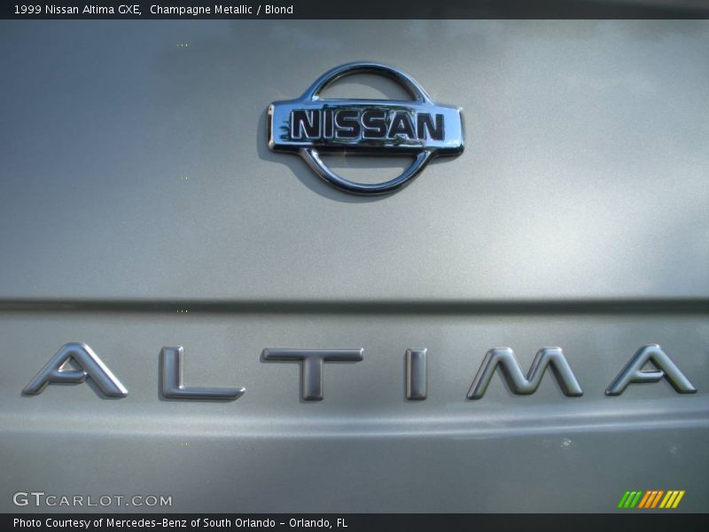 Champagne Metallic / Blond 1999 Nissan Altima GXE