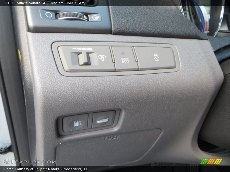 Radiant Silver / Gray 2013 Hyundai Sonata GLS