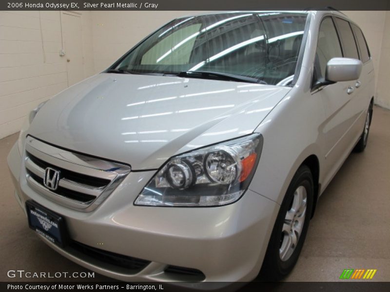 Silver Pearl Metallic / Gray 2006 Honda Odyssey EX