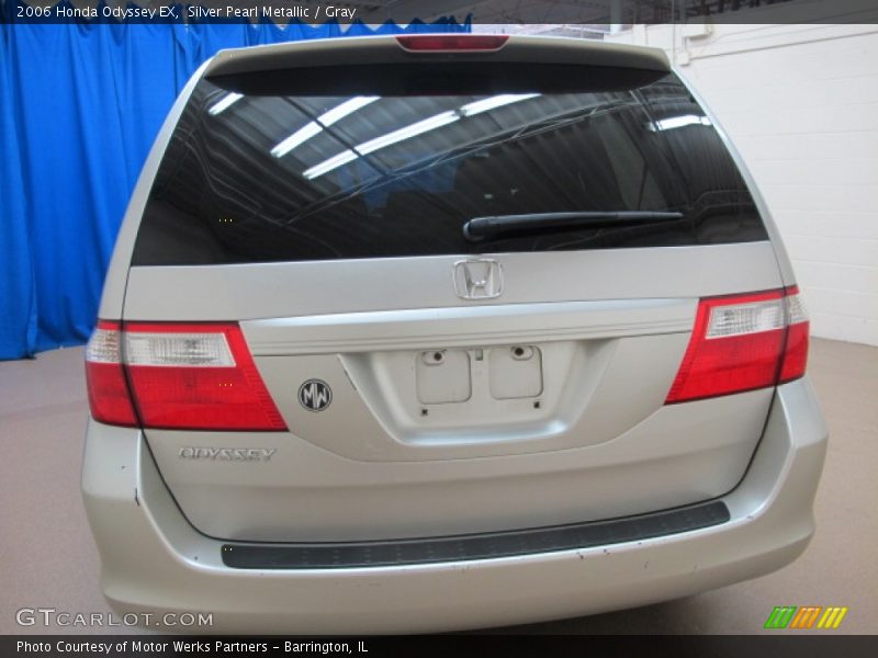 Silver Pearl Metallic / Gray 2006 Honda Odyssey EX