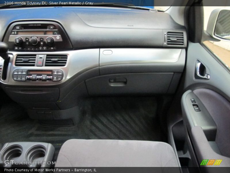 Silver Pearl Metallic / Gray 2006 Honda Odyssey EX