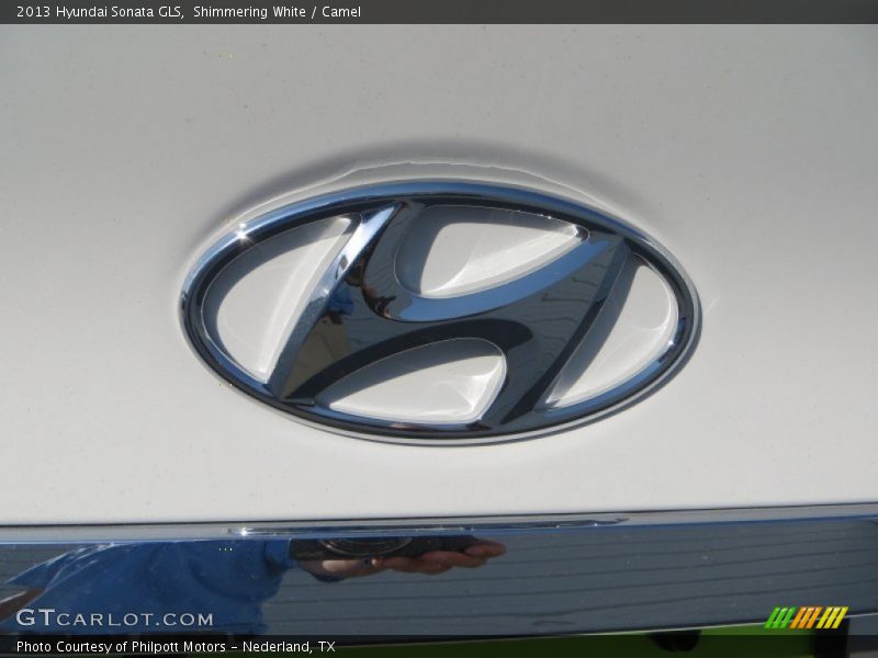 Shimmering White / Camel 2013 Hyundai Sonata GLS