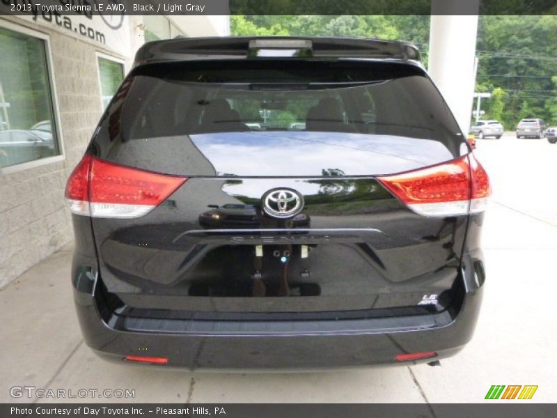 Black / Light Gray 2013 Toyota Sienna LE AWD