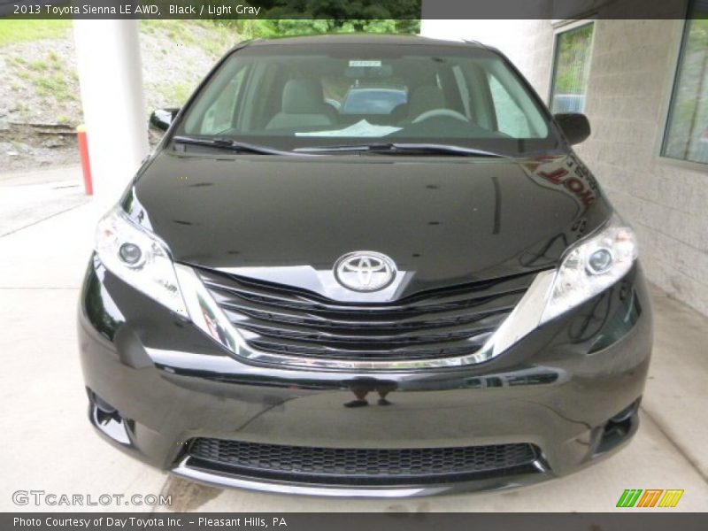 Black / Light Gray 2013 Toyota Sienna LE AWD