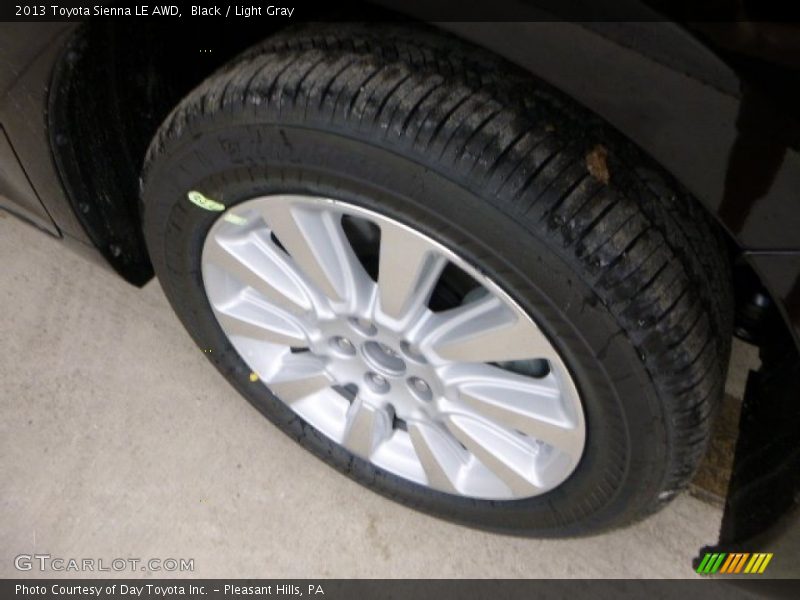 Black / Light Gray 2013 Toyota Sienna LE AWD