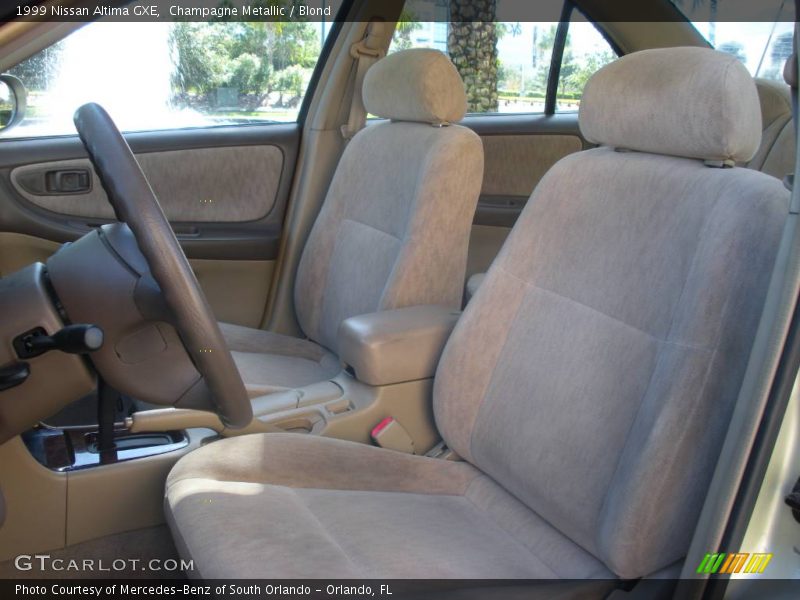 Champagne Metallic / Blond 1999 Nissan Altima GXE