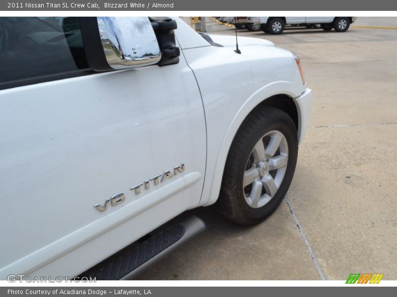 Blizzard White / Almond 2011 Nissan Titan SL Crew Cab