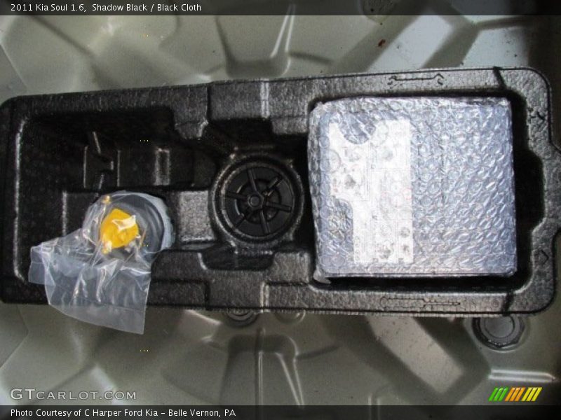Shadow Black / Black Cloth 2011 Kia Soul 1.6