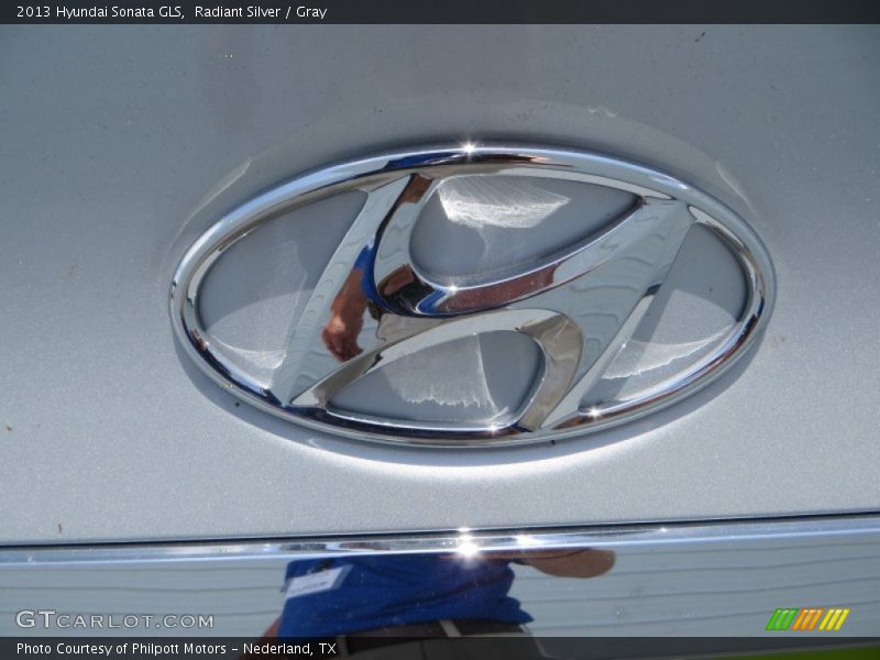 Radiant Silver / Gray 2013 Hyundai Sonata GLS