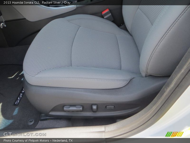 Radiant Silver / Gray 2013 Hyundai Sonata GLS