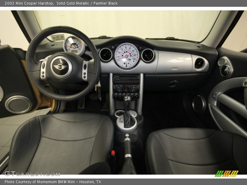 Dashboard of 2003 Cooper Hardtop