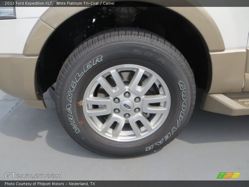 White Platinum Tri-Coat / Camel 2013 Ford Expedition XLT