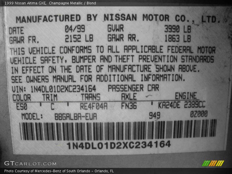 Champagne Metallic / Blond 1999 Nissan Altima GXE