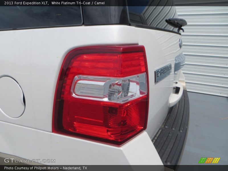 White Platinum Tri-Coat / Camel 2013 Ford Expedition XLT